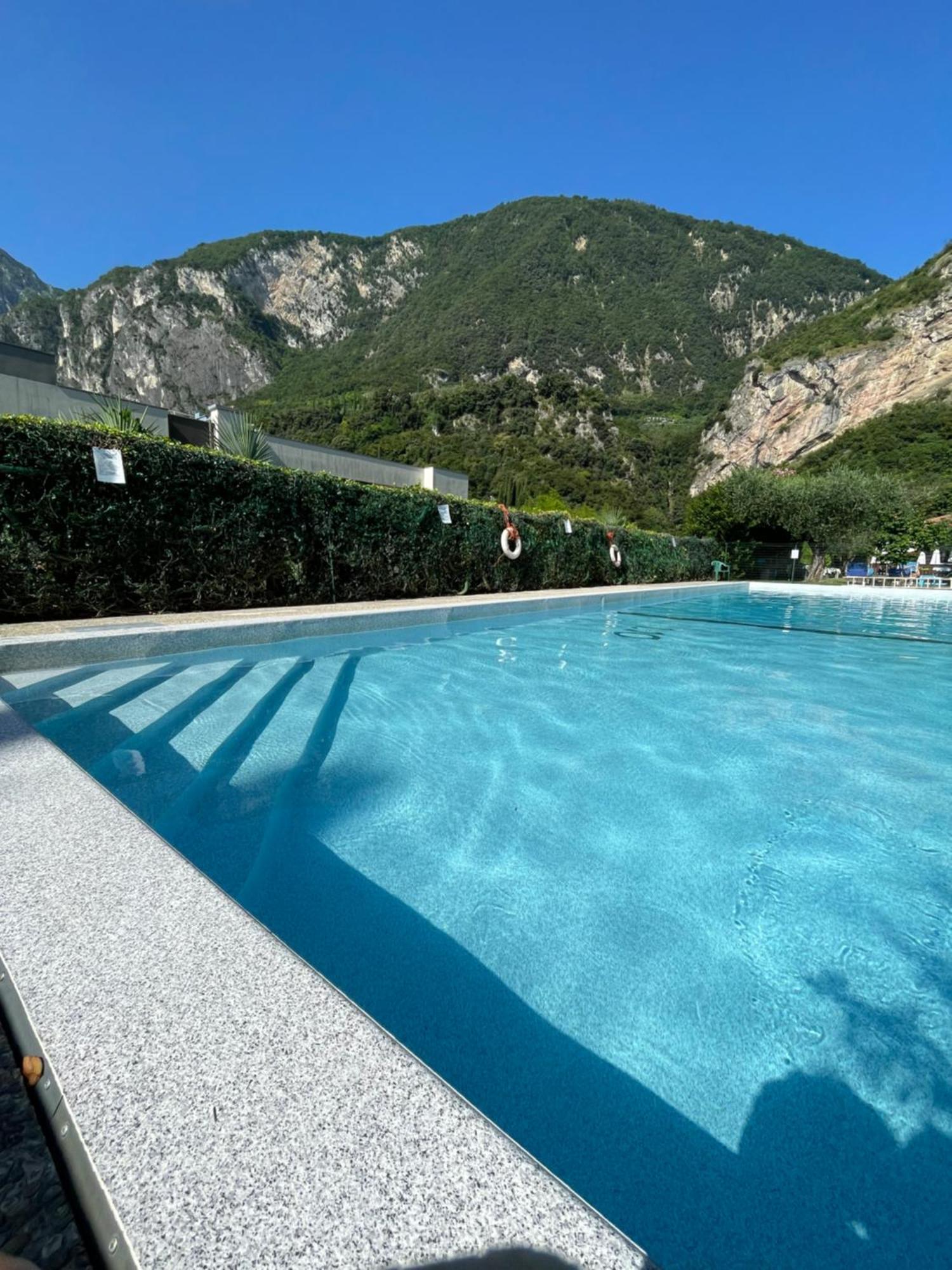 卡斯卡塔瓦隆公寓酒店 加尔达湖滨 外观 照片